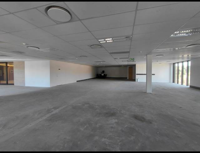 329M² OFFICE TO LET IN MAGALIESSIG
